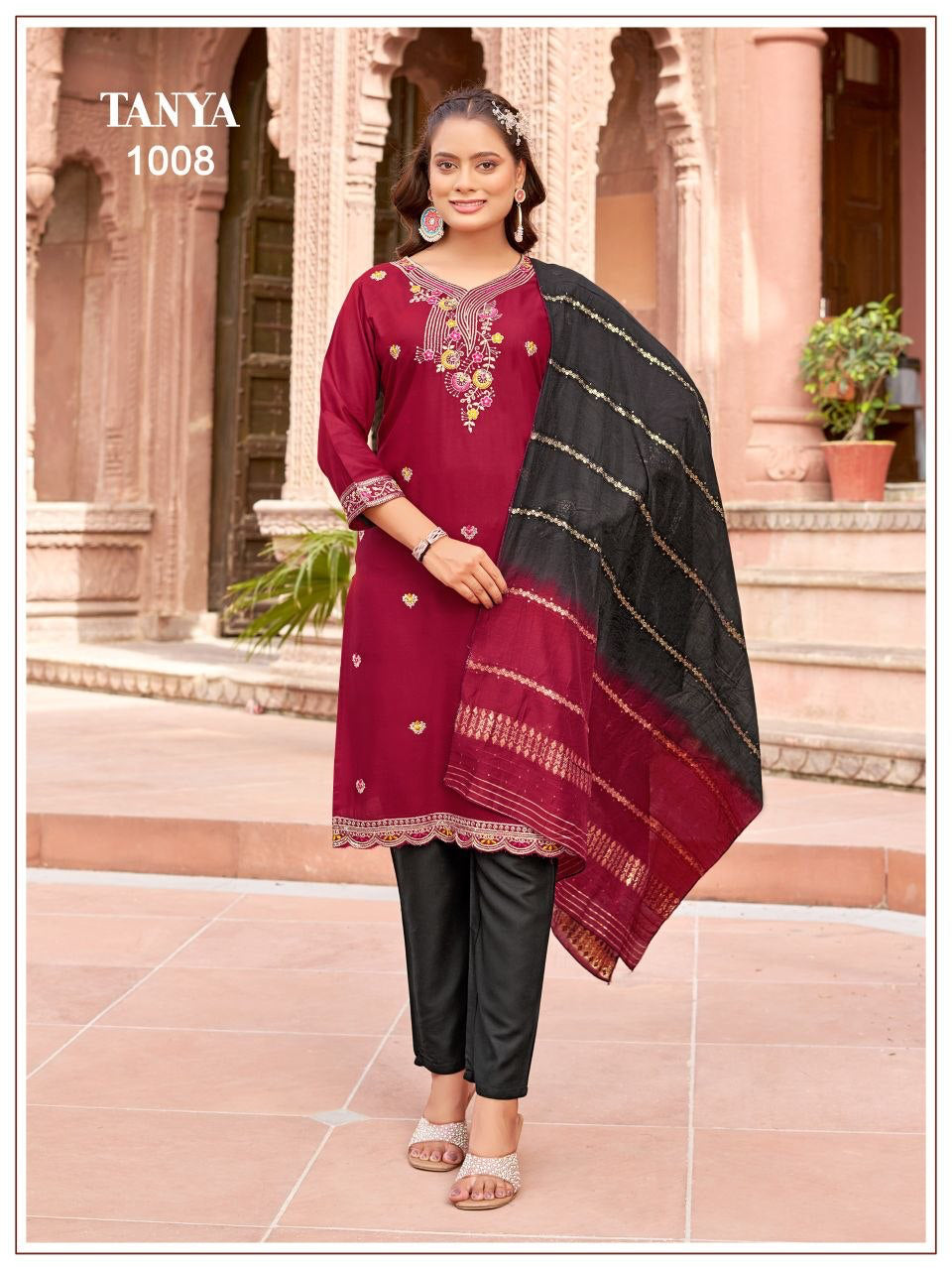Punjabi "Tanya" - Bordeaux/noir