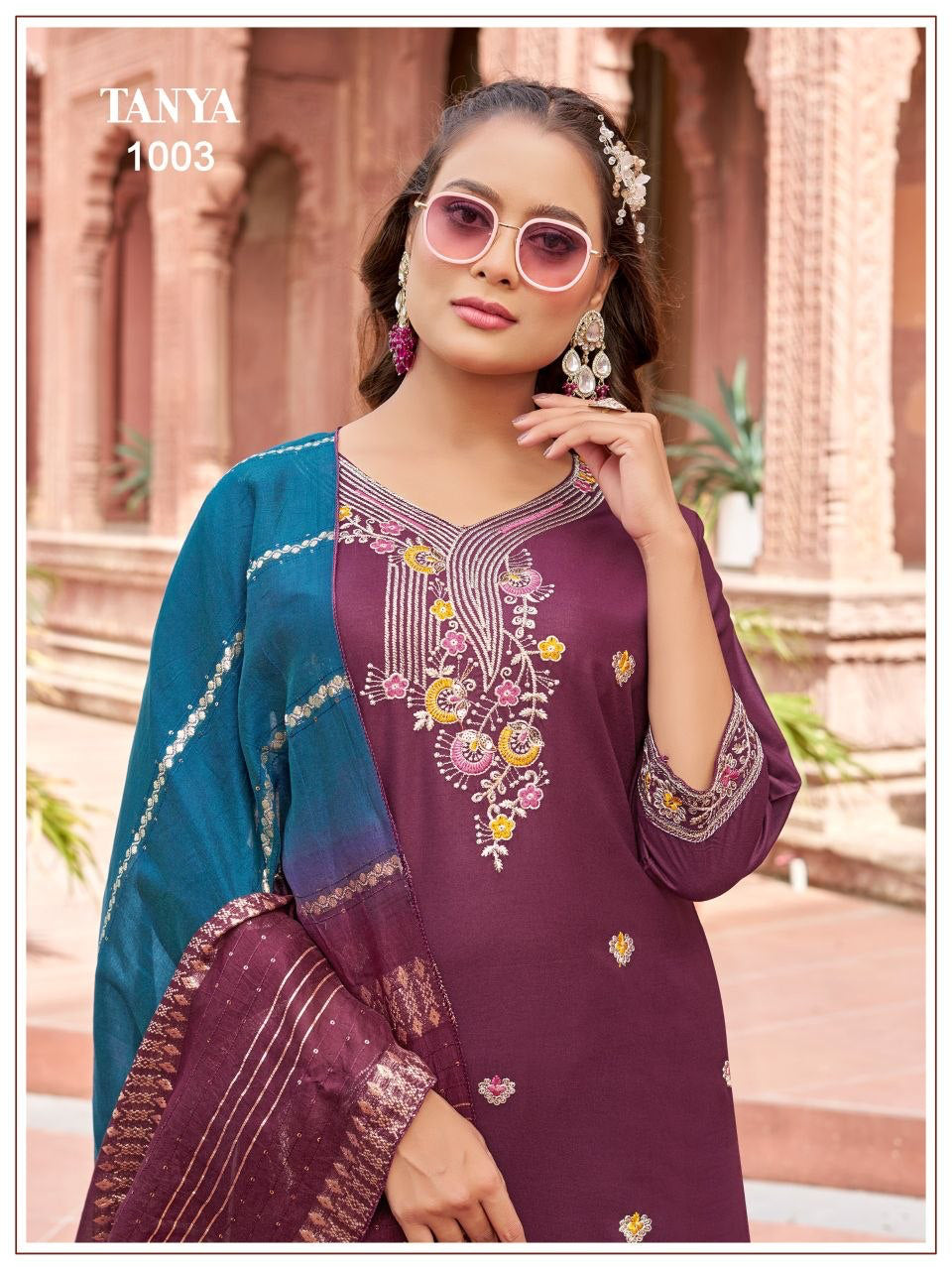 Punjabi "Tanya" - Prune/bleu