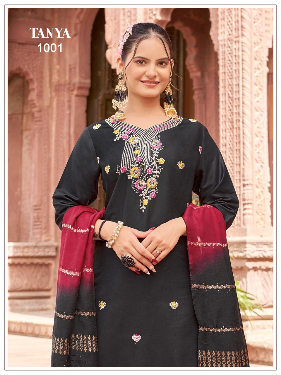 Punjabi "Tanya" - Noir/bordeaux