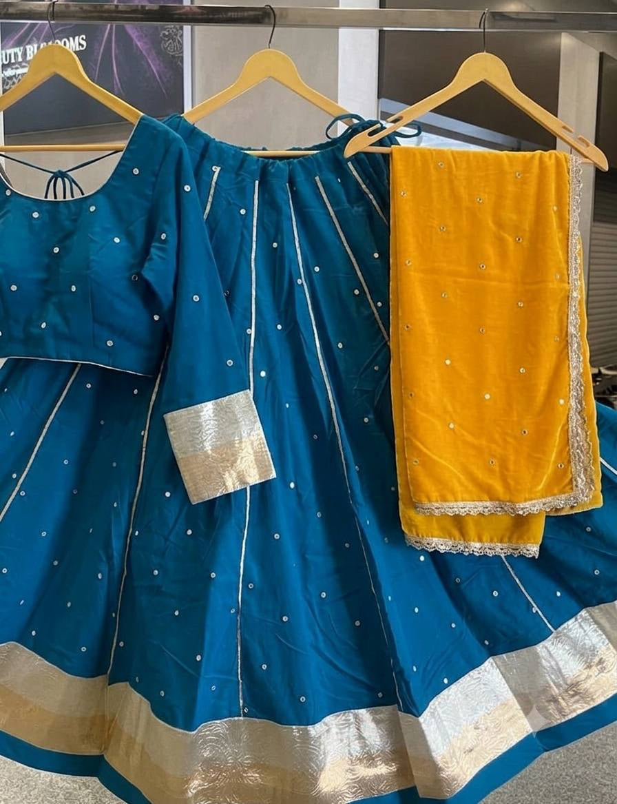 Lehenga Collection "Jumkhadi" - Bleu