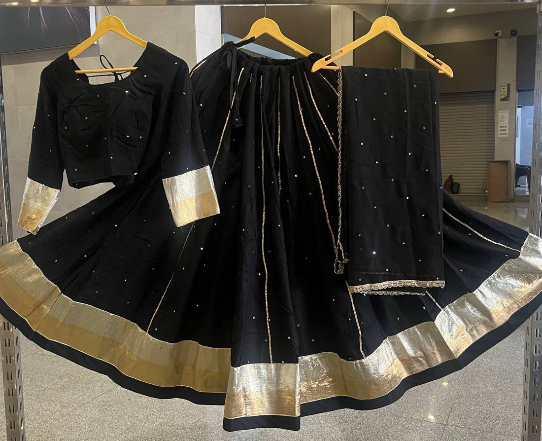 Lehenga Collection "Jumkhadi" - Noir