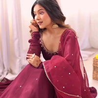 Robe "Chindu"