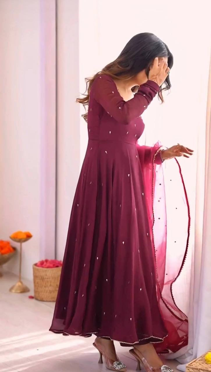 Robe "Chindu"