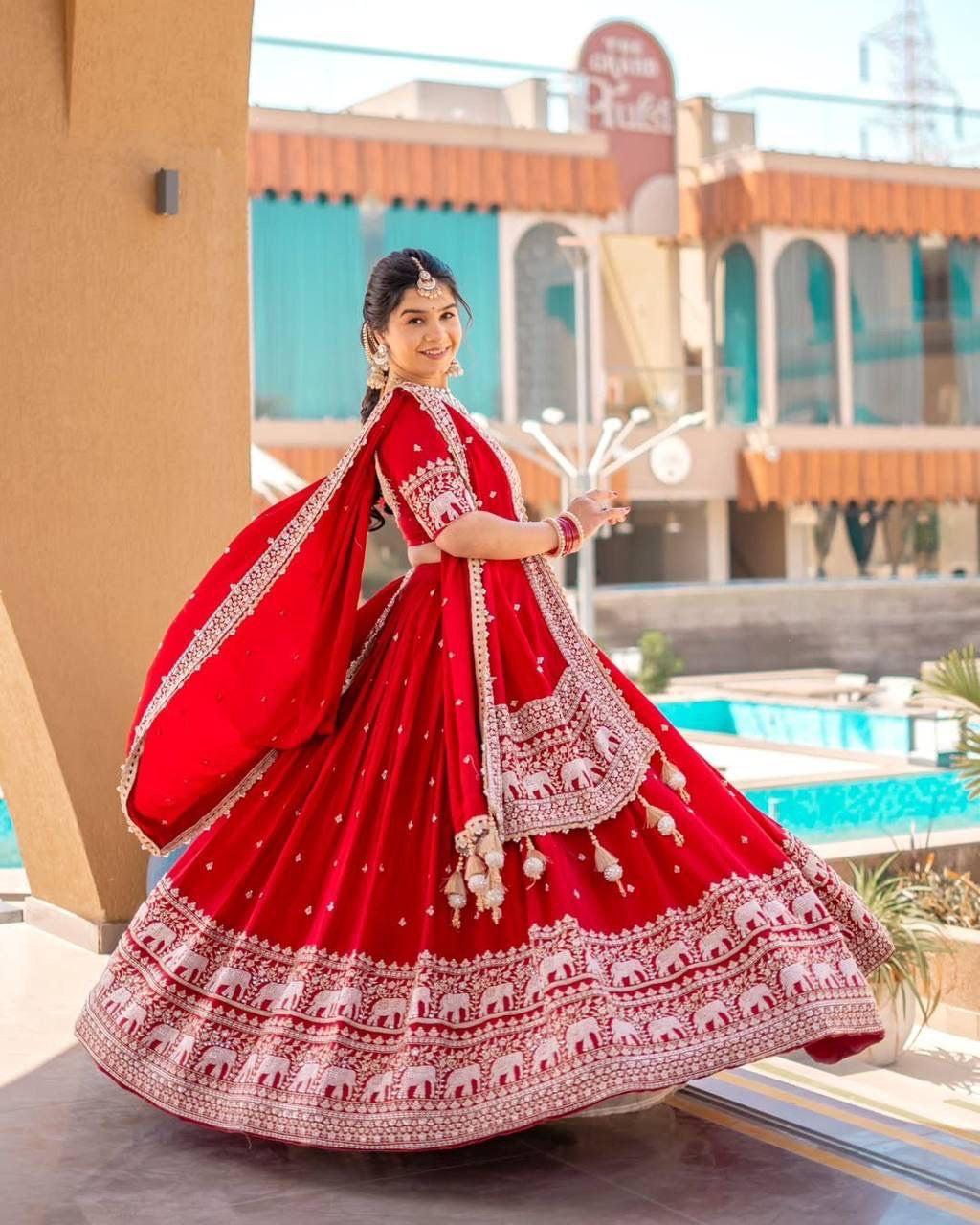 Lehenga collection "Divyka" - Rouge