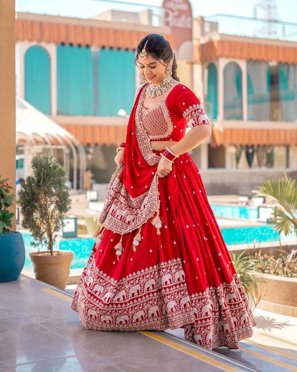 Lehenga collection "Divyka" - Rouge
