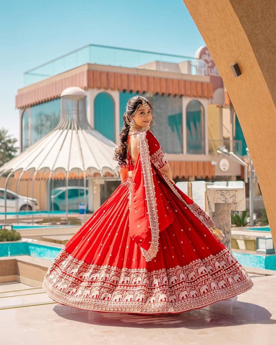 Lehenga collection "Divyka" - Rouge