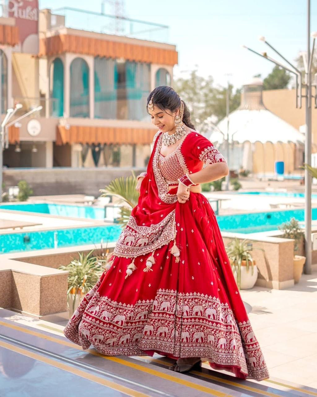 Lehenga collection "Divyka" - Rouge