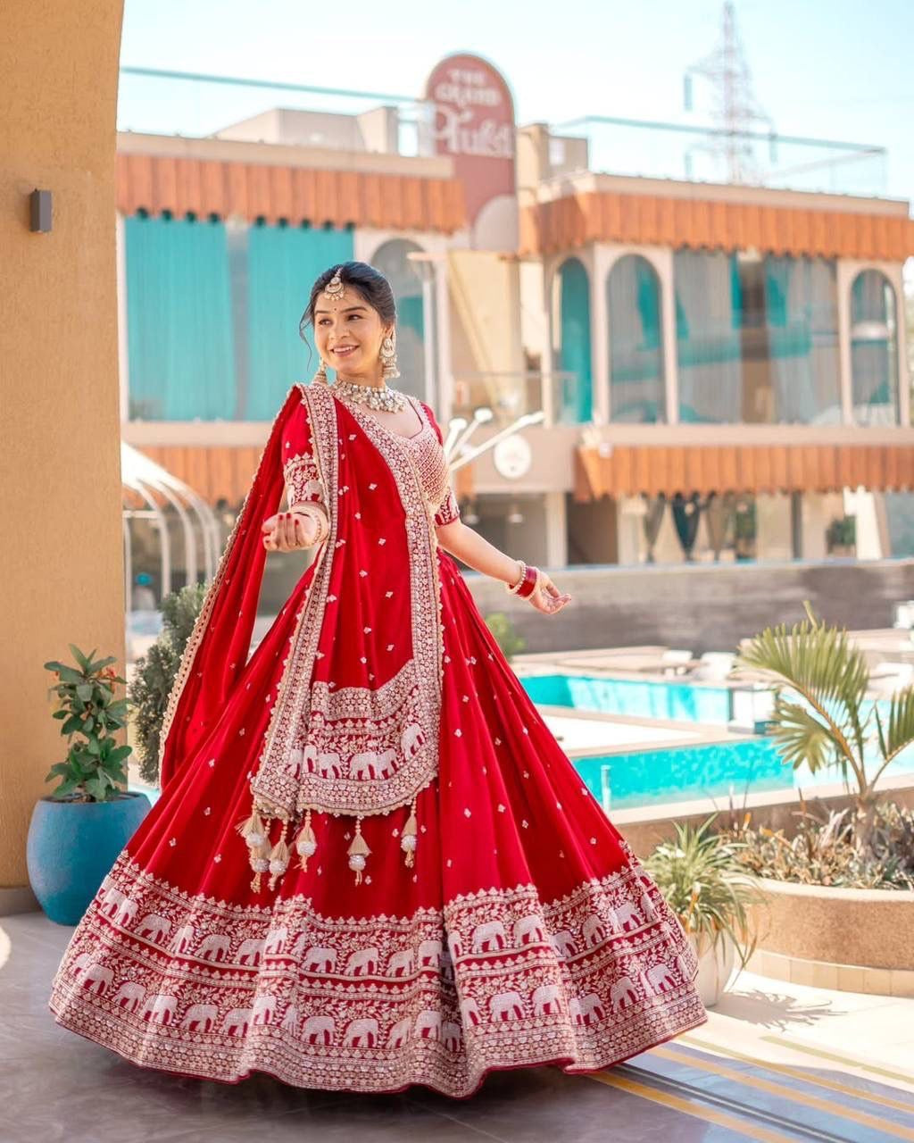 Lehenga collection "Divyka" - Rouge