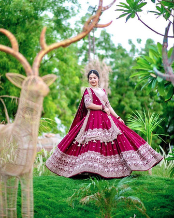 Lehenga collection "Divyka" - Rose