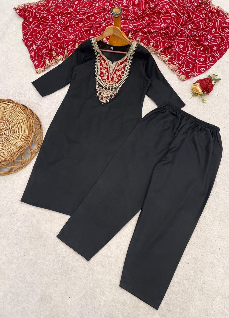 Punjabi "Neeta" - Noir