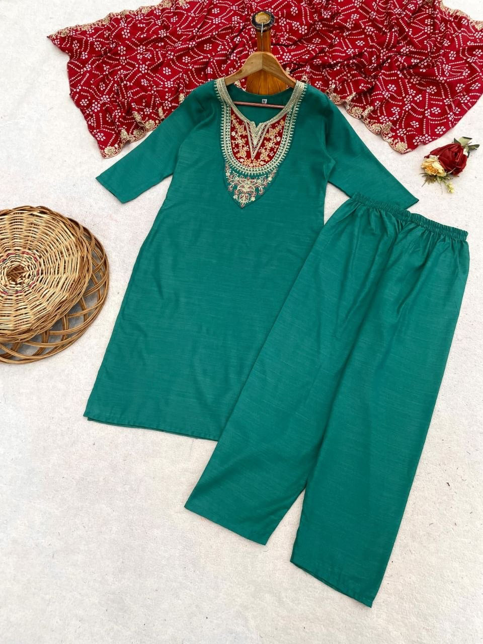 Punjabi "Neeta" - Vert océan