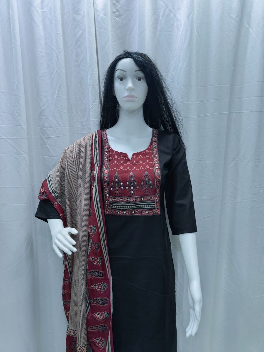 Punjabi "Kamala" - Noir