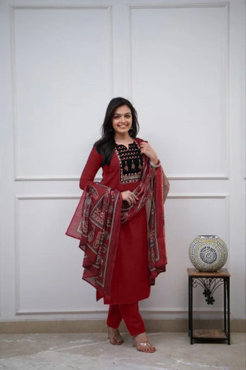 Punjabi "Kamala" - Rouge bordeaux