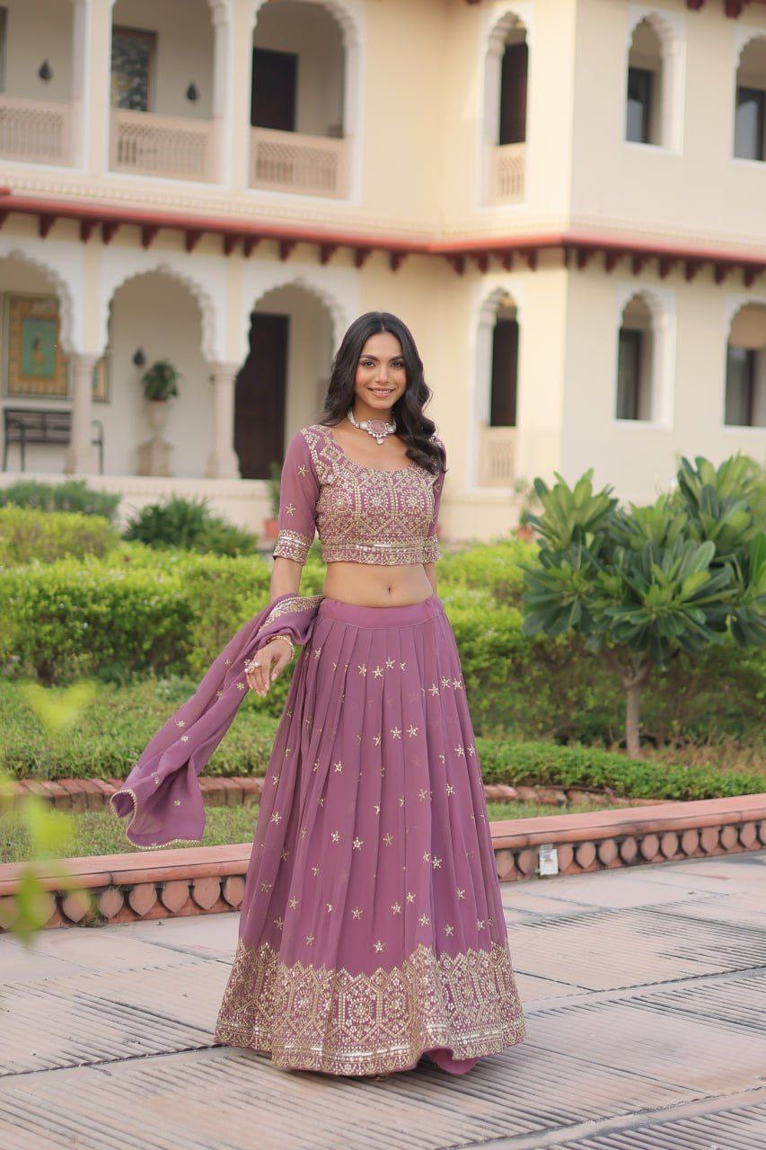 Lehenga collection "Paro" - Parme