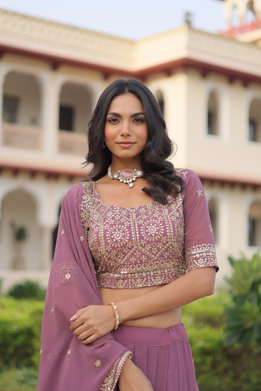 Lehenga collection "Paro" - Parme