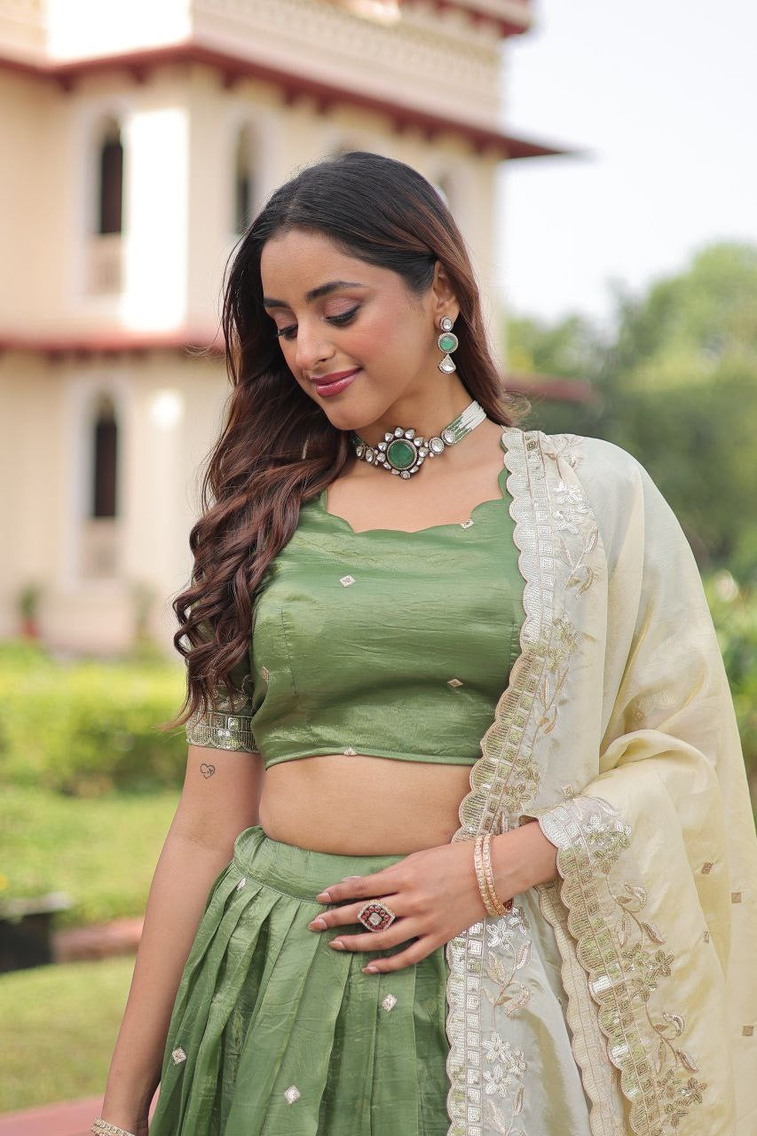 Lehenga collection "Ishkaa" - Vert