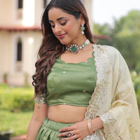 Lehenga collection "Ishkaa" - Vert