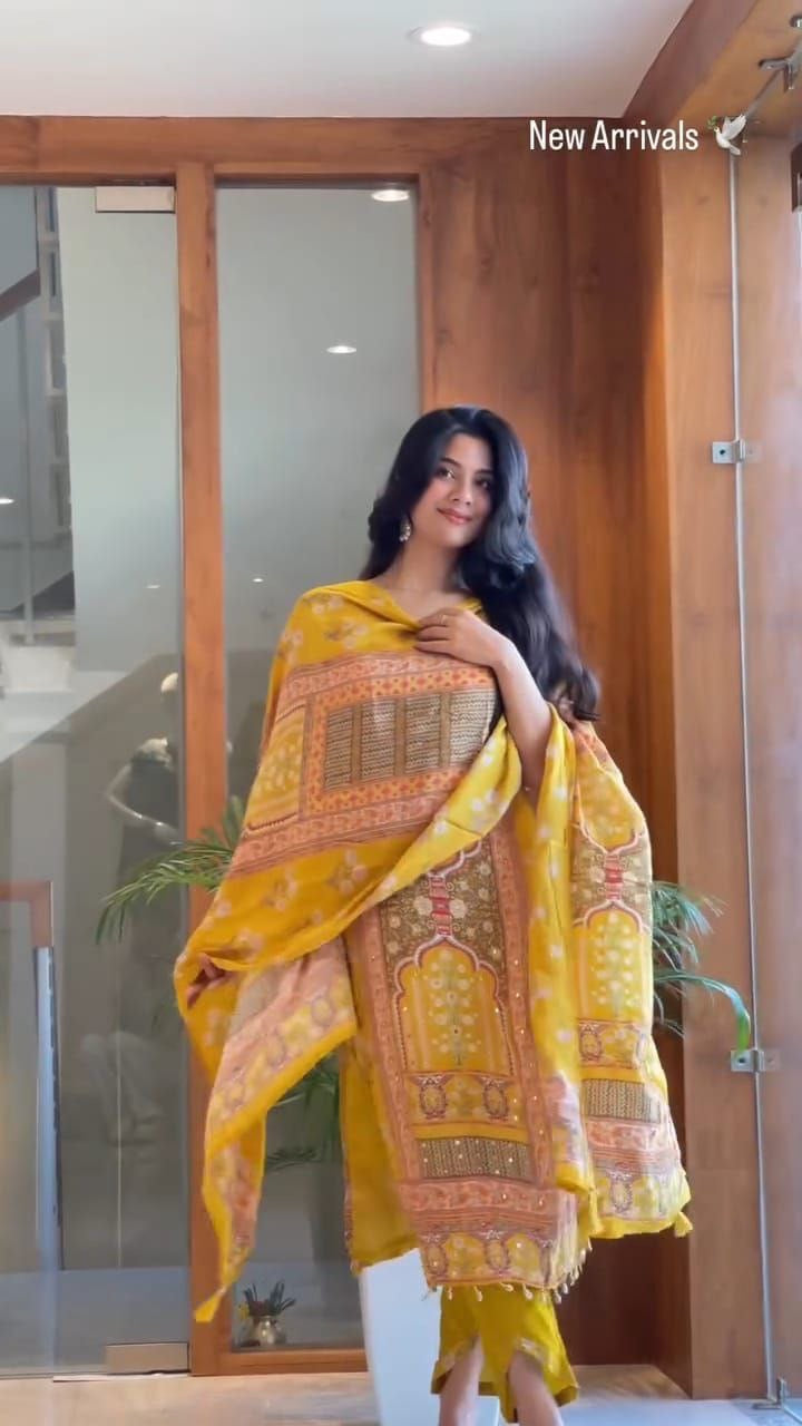 Punjabi "Malini" - Jaune