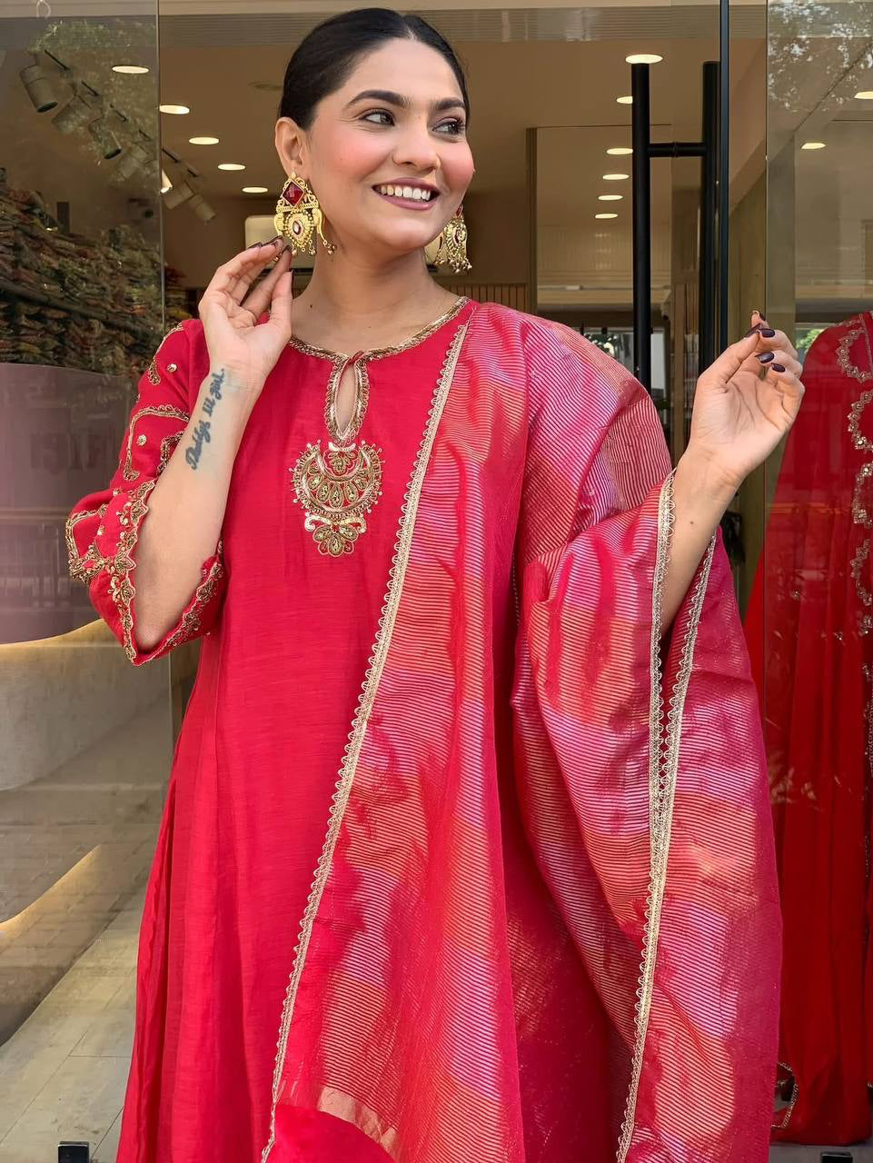 Punjabi "Sandisha"