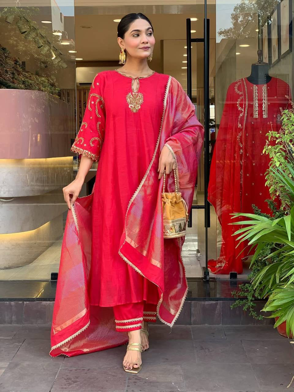 Punjabi "Sandisha"