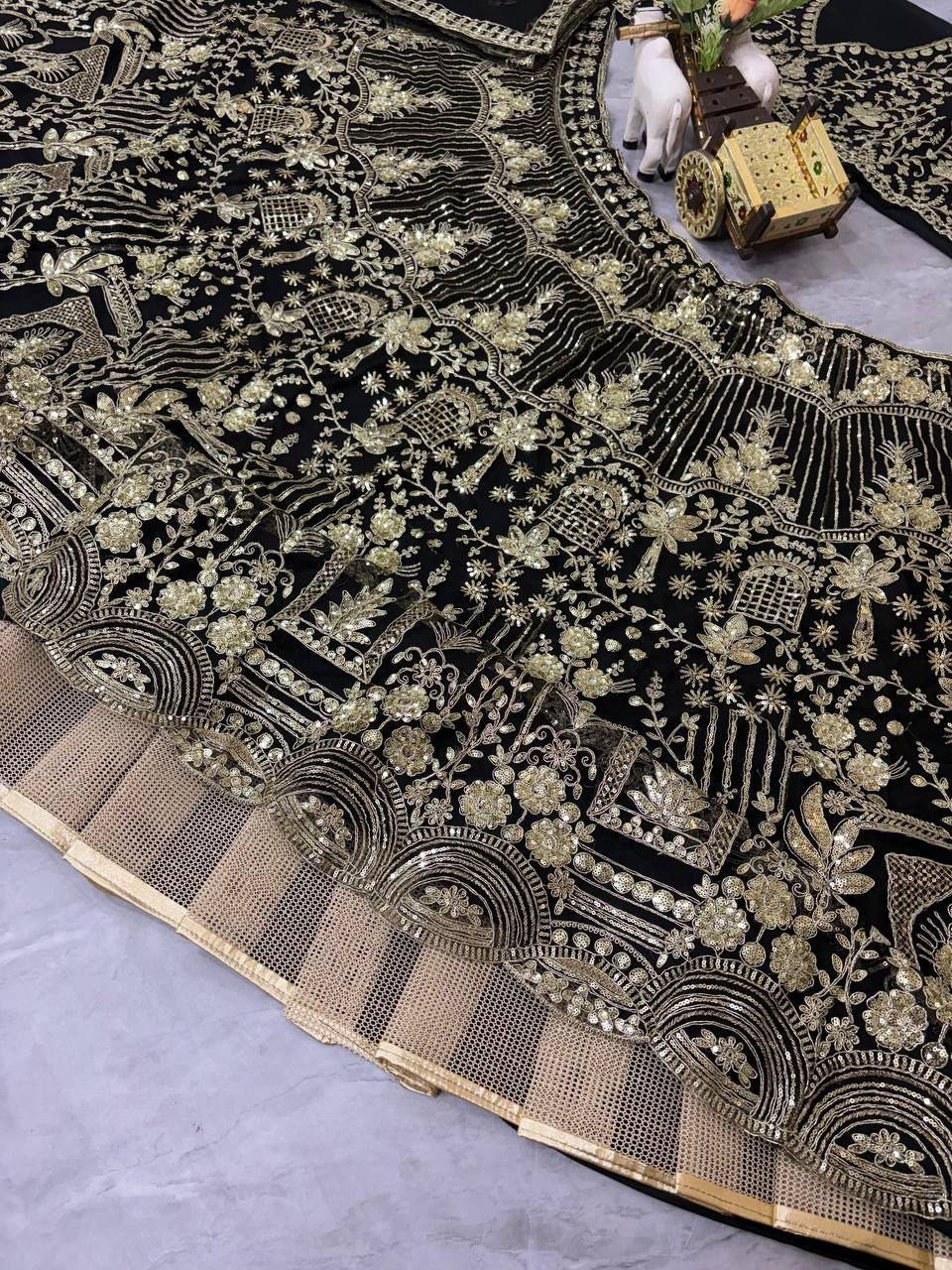 Lehenga collection "Shadiri" - Noir