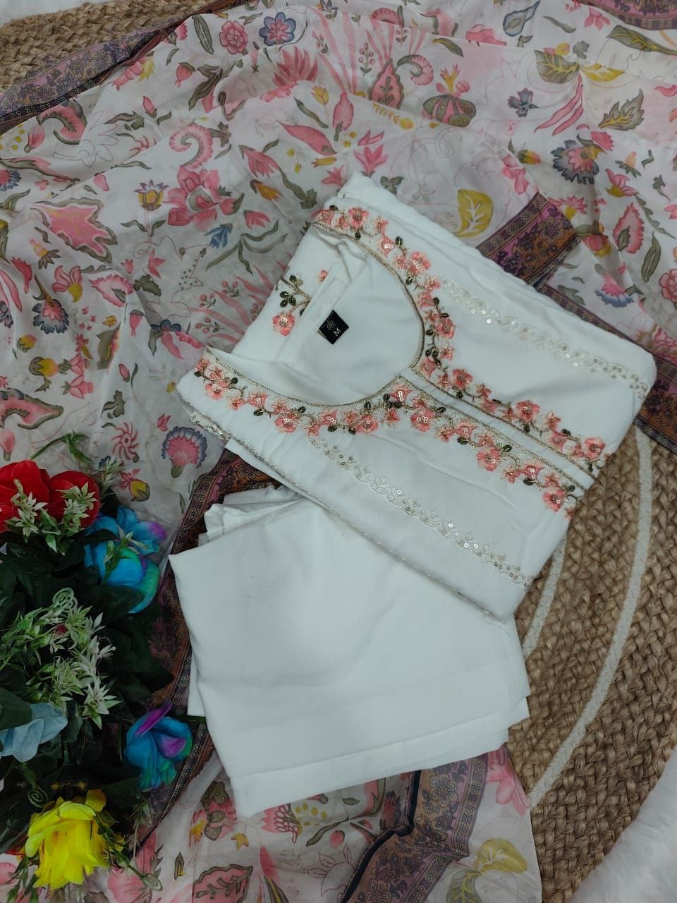 Punjabi "Pooja" - Blanc