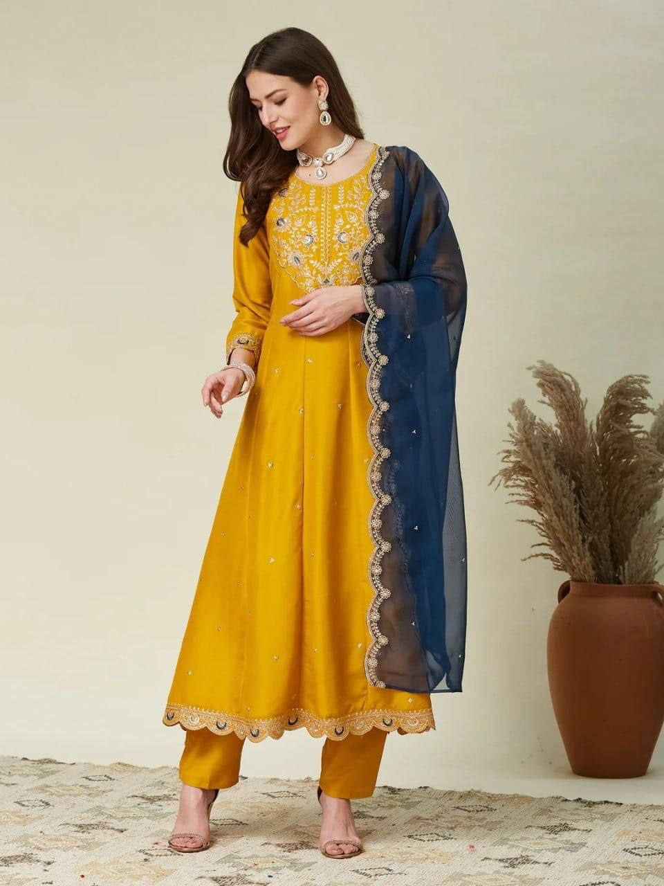 Anarkali Collection "Saanvi" - Jaune