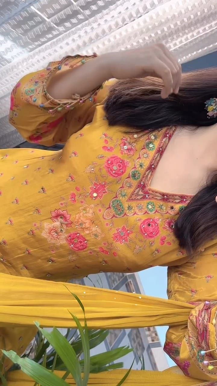 Punjabi "Nisha" - Jaune moutarde