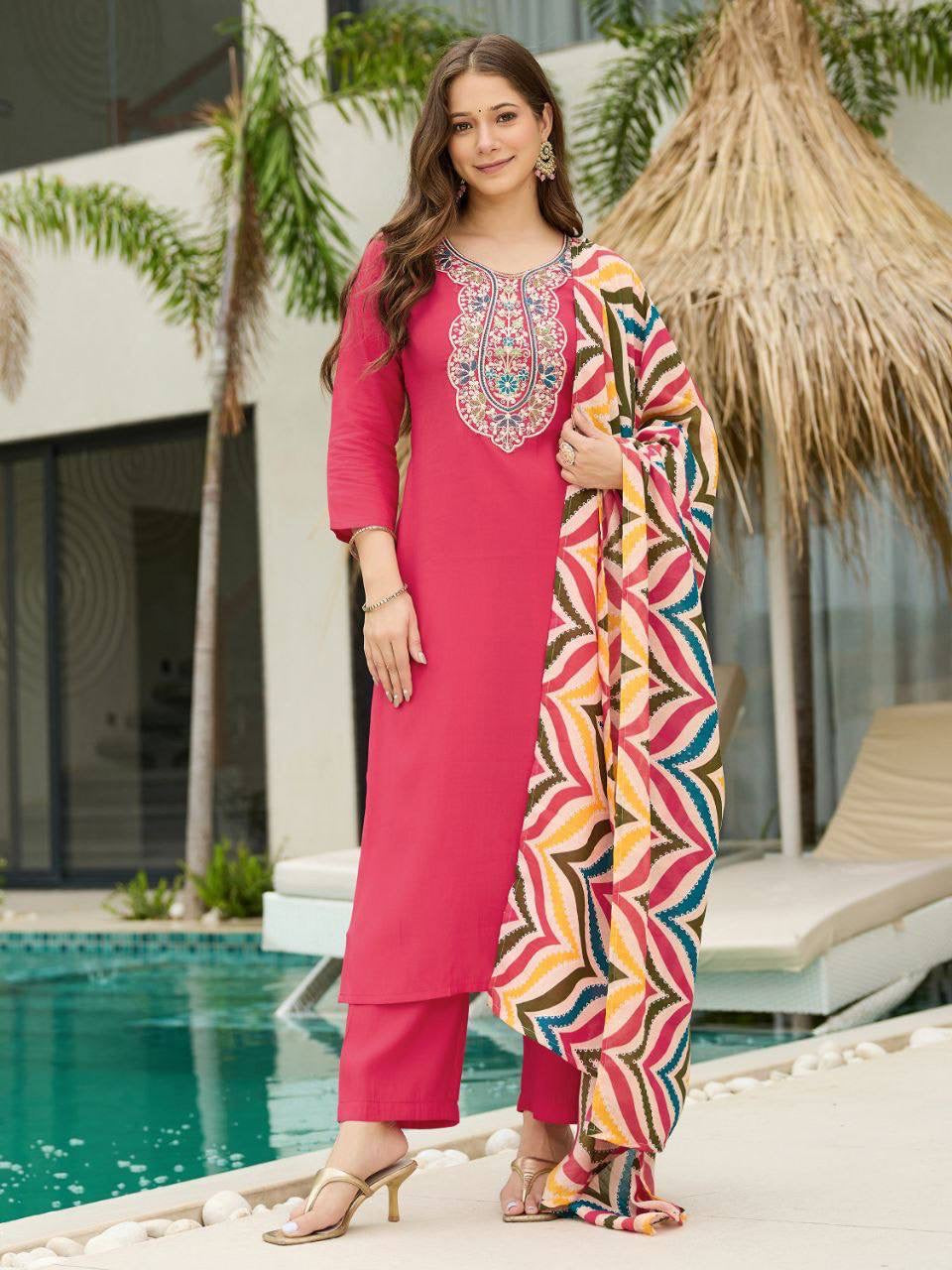 Punjabi "Avni" - Rose fuschia