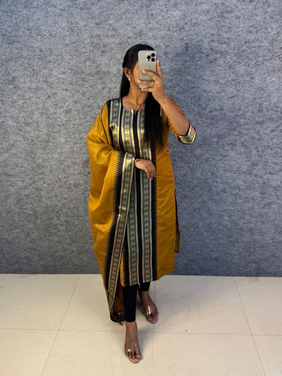 Punjabi "Kajol" - Bronze