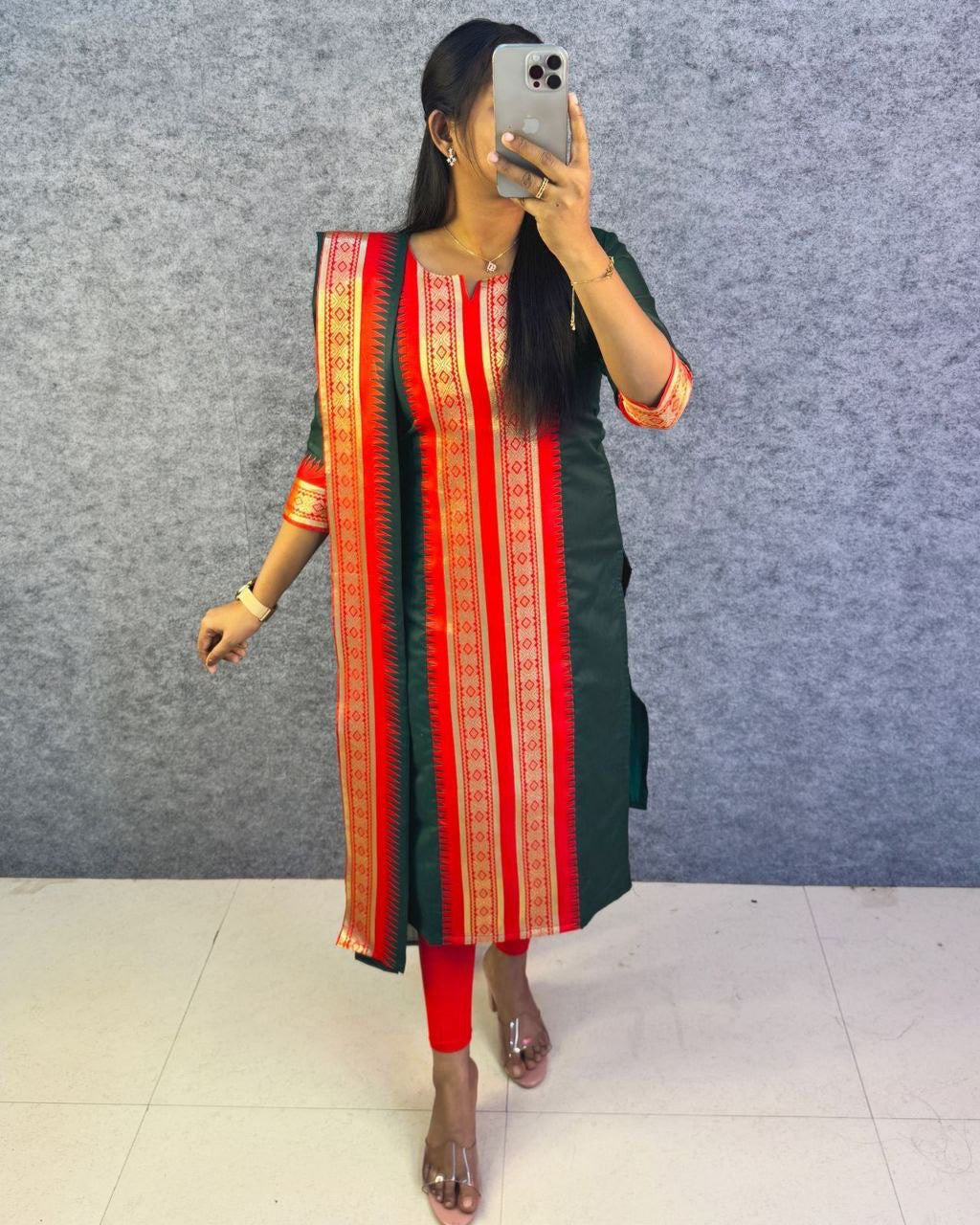 Punjabi "Kajol" - Vert bouteille