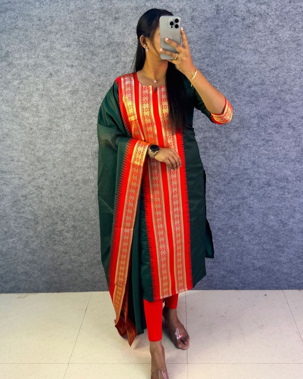 Punjabi "Kajol" - Vert bouteille