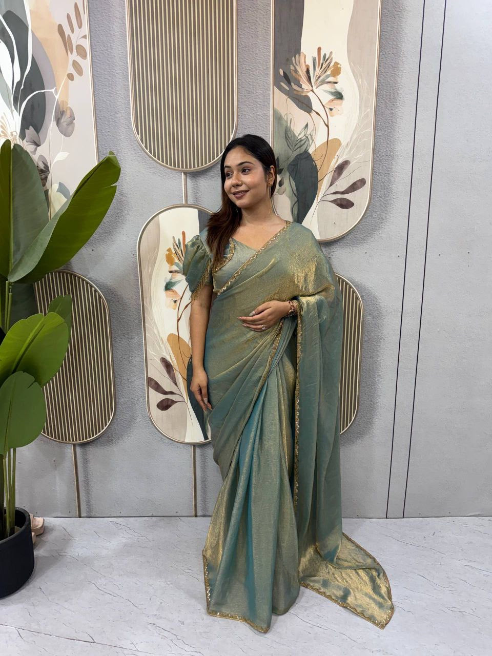 Sari prêt à porter Collection "Serendy" - Vert sauge grisé
