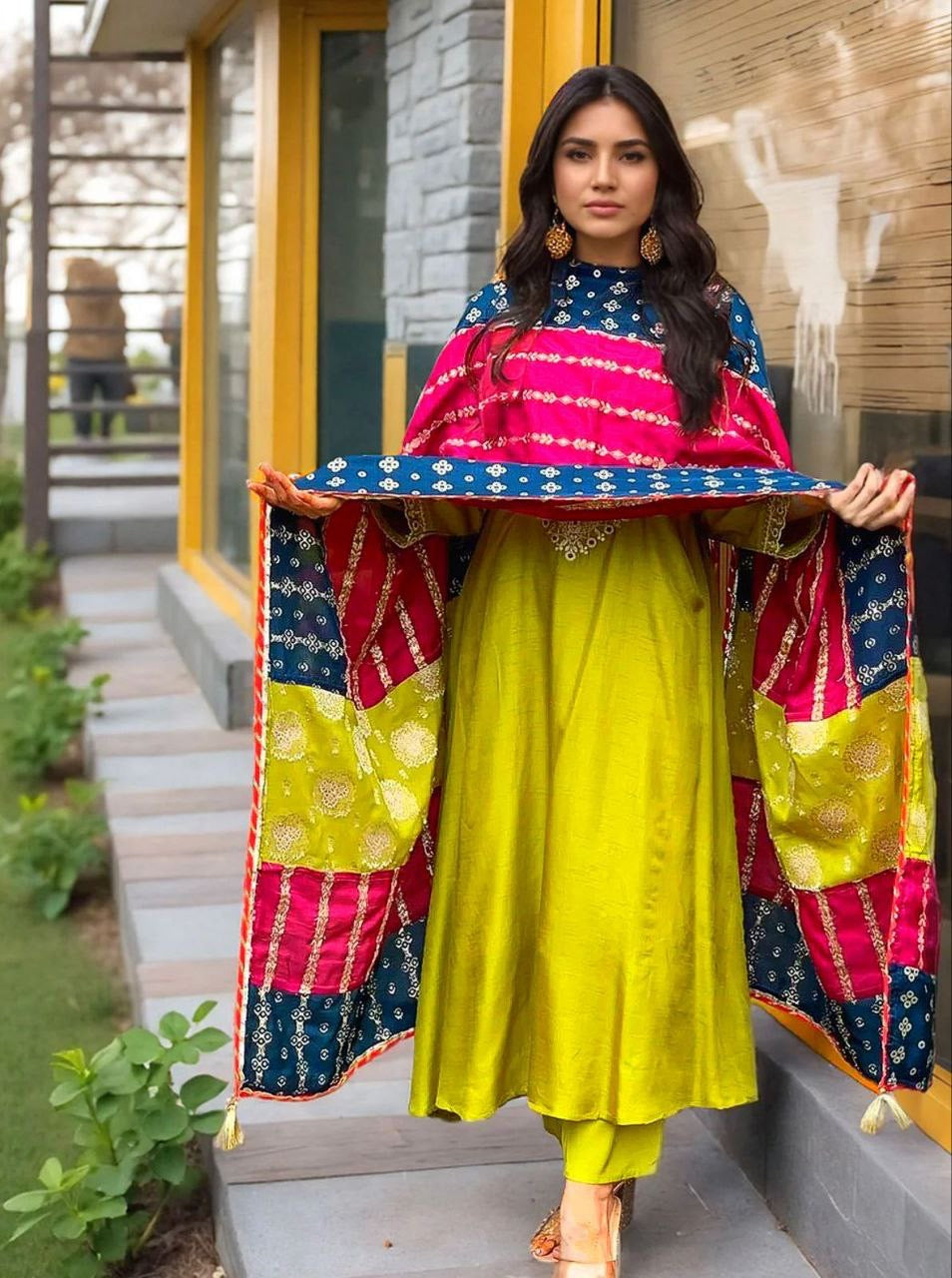 Punjabi "Anneesha" - Vert anis