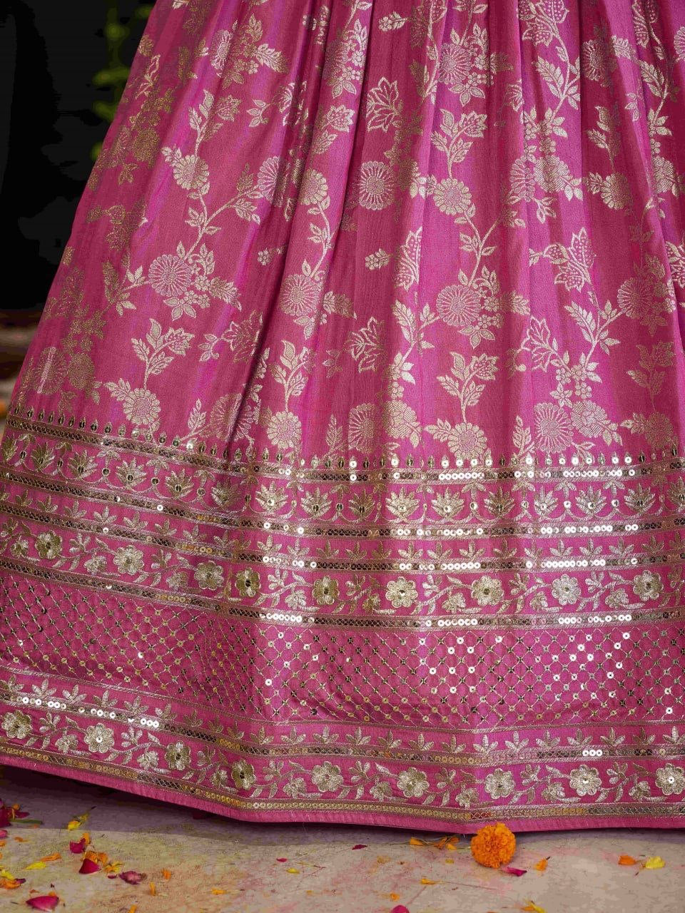 Lehenga collection "Sandju"