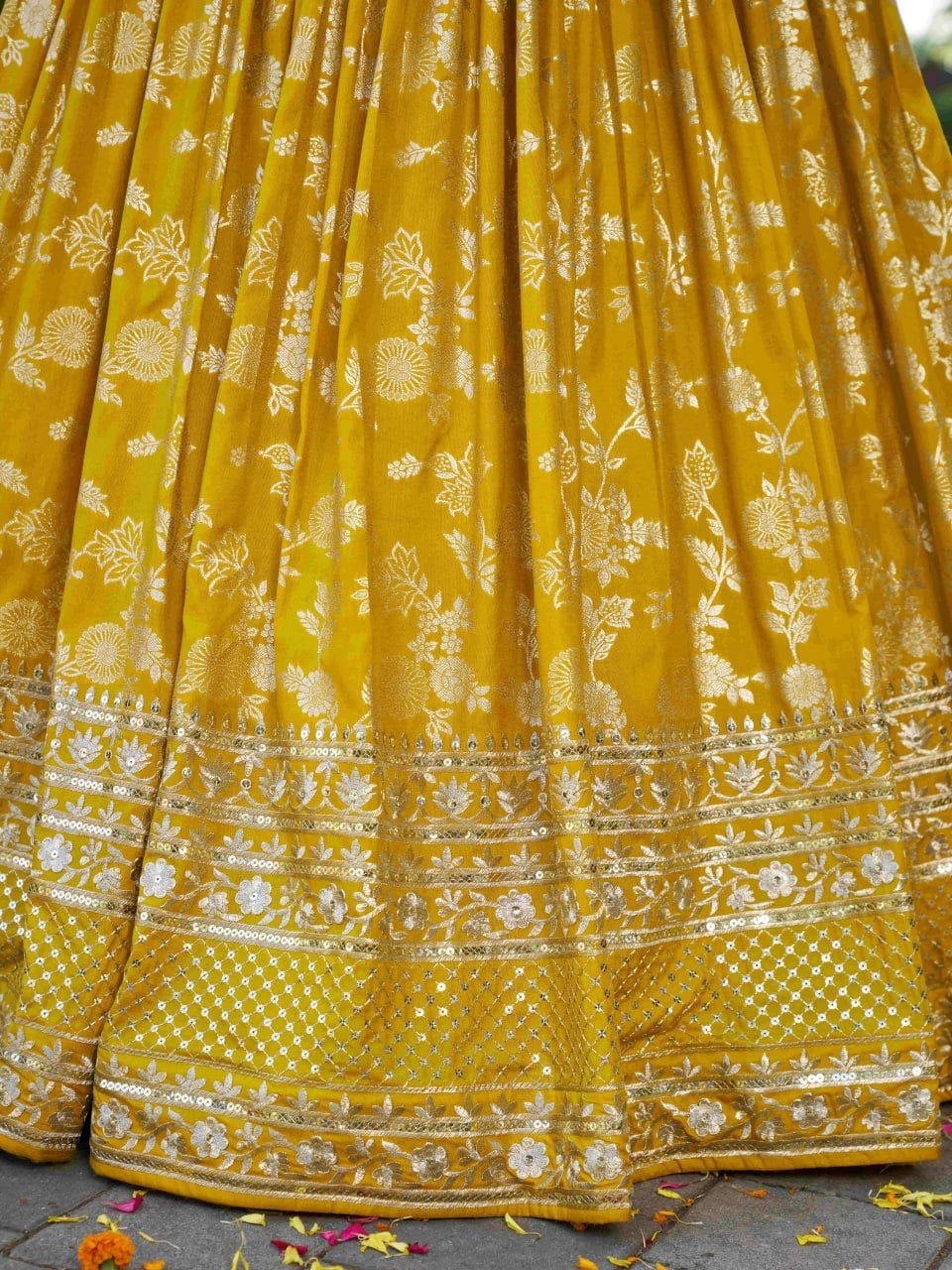Lehenga collection "Sandju"