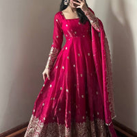 Anarkali/Robe Collection "Indra" - Rouge