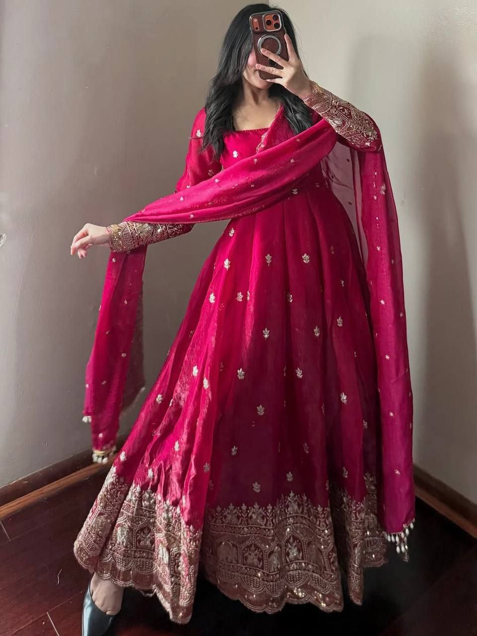 Anarkali/Robe Collection "Indra" - Rouge