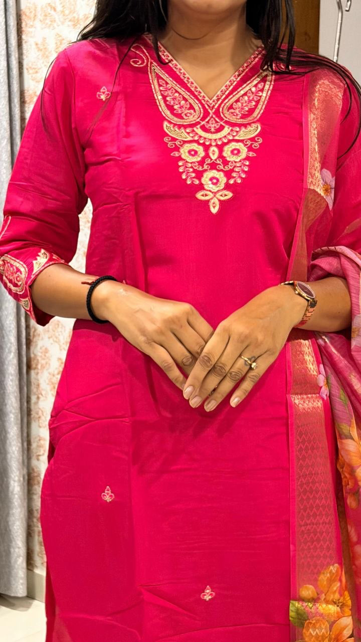 Punjabi "Lalitha" - Rose fuschia