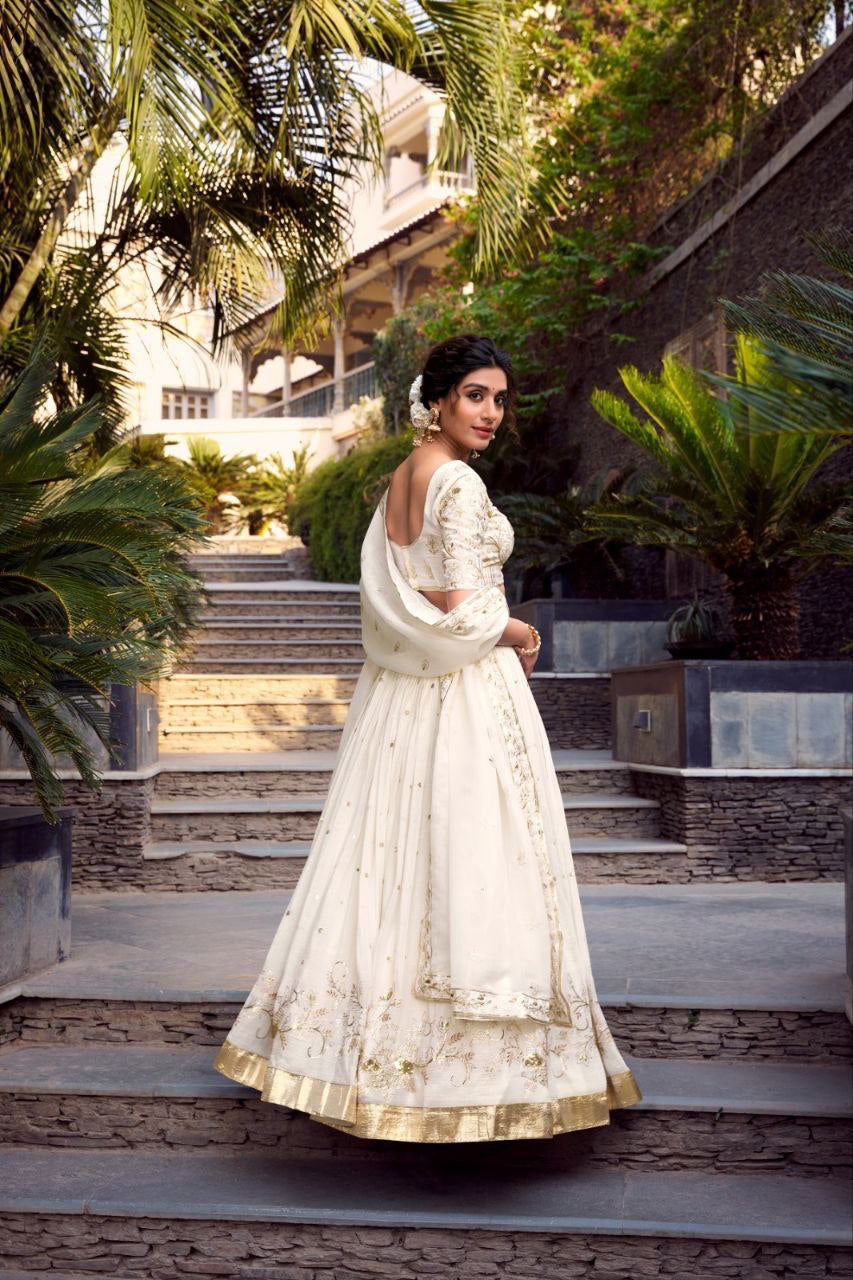 Lehenga collection "Douchanty" Blanc cassé