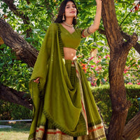 Lehenga collection "Nirupa" - Vert olive