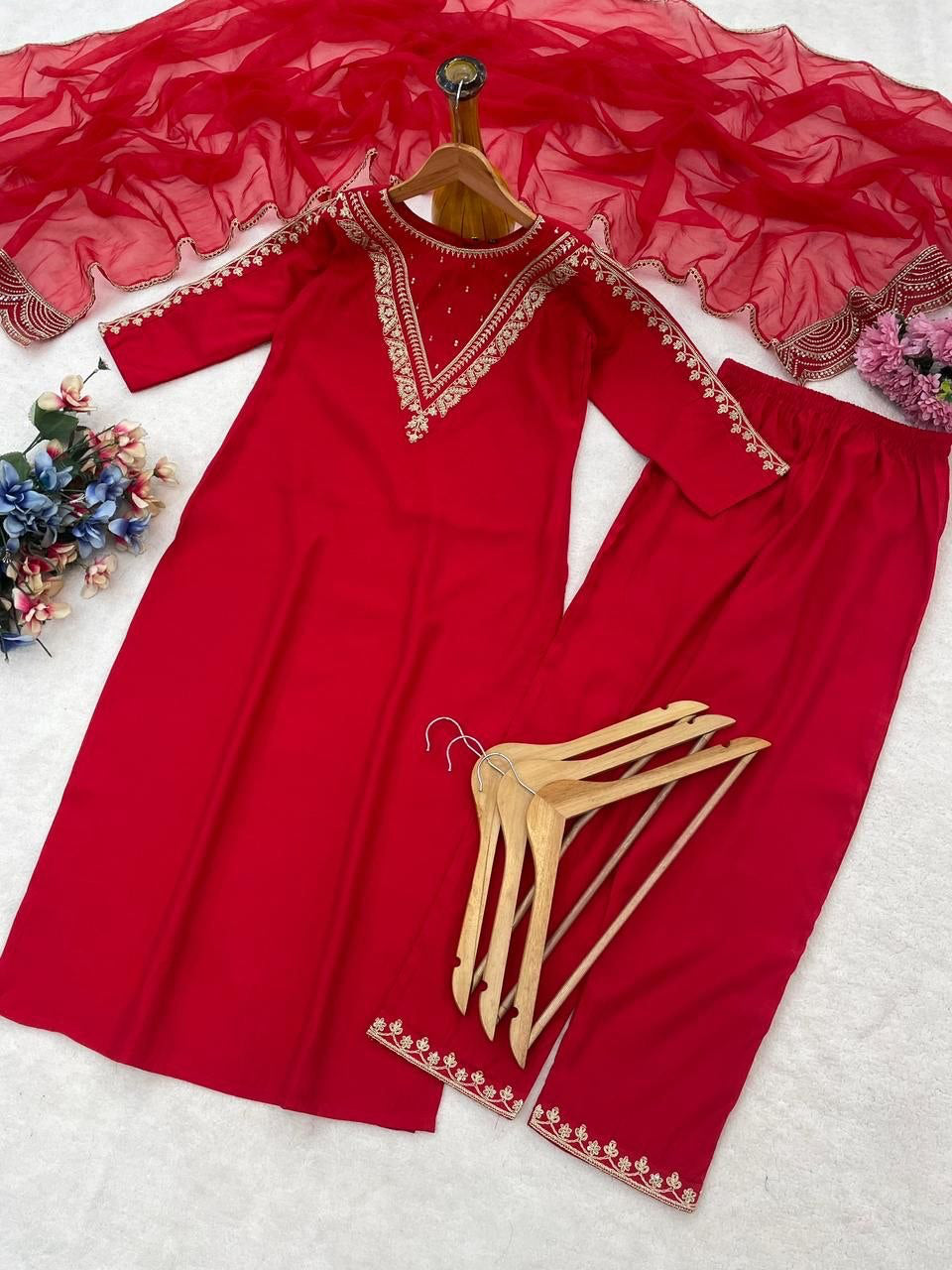 Punjabi "Shanti" - Rouge
