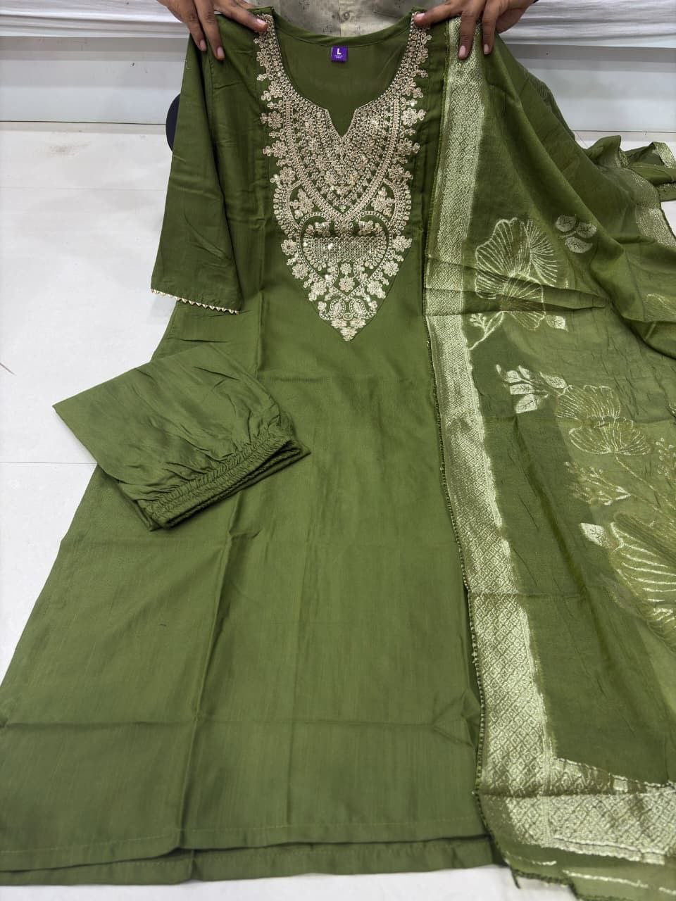 Punjabi "Allya" - Vert olive