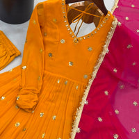 Anarkali/Robe Collection "Kavita" - Jaune Safran