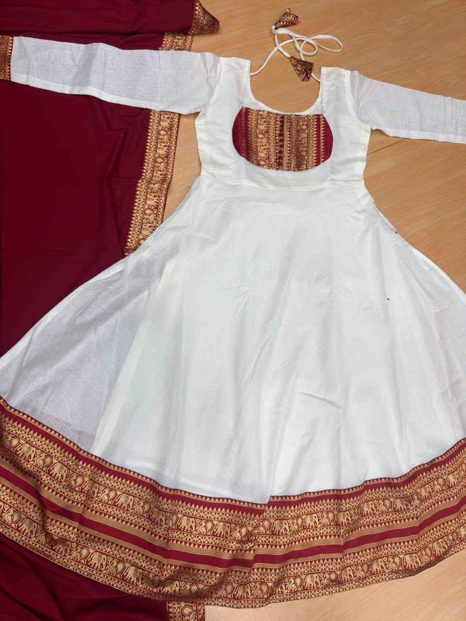 Anarkali/Robe Collection "Lakshmi" - Blanc