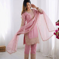 Punjabi "Kareena"
