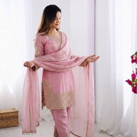 Punjabi "Kareena"