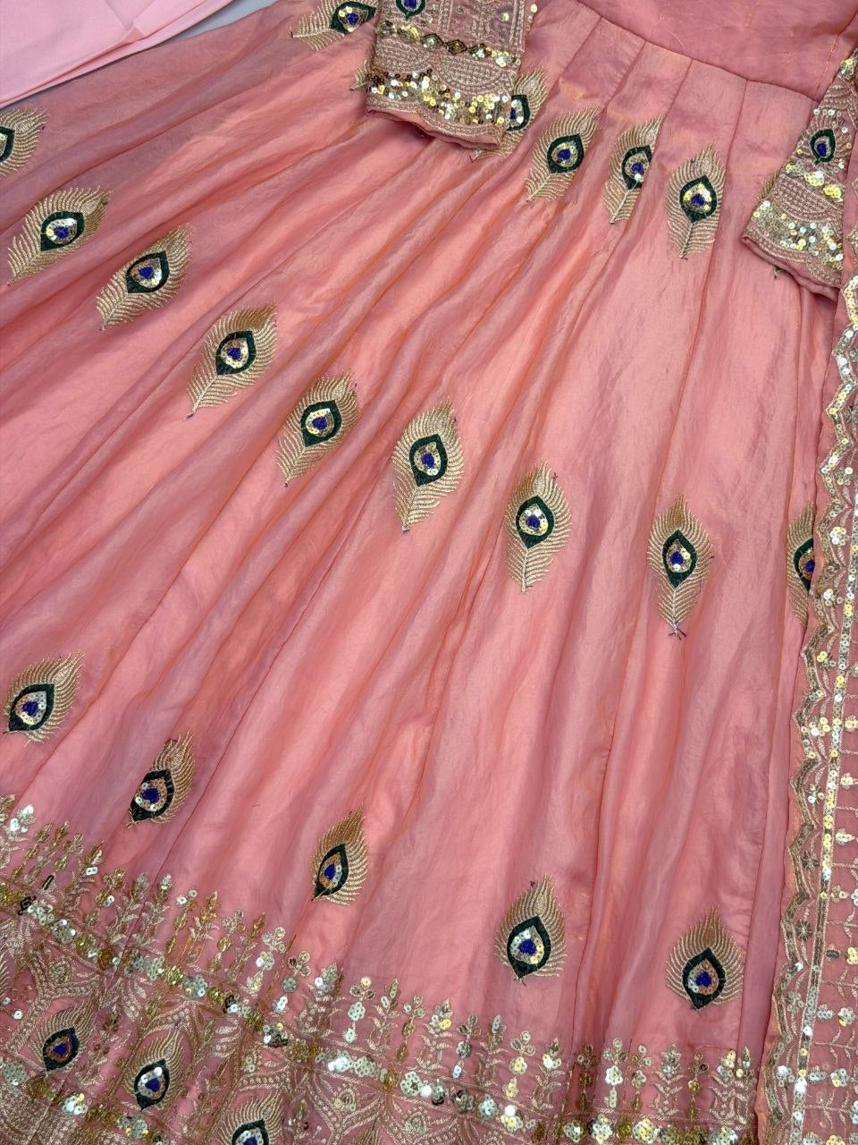 Robe Anarkali collection "Amesha"