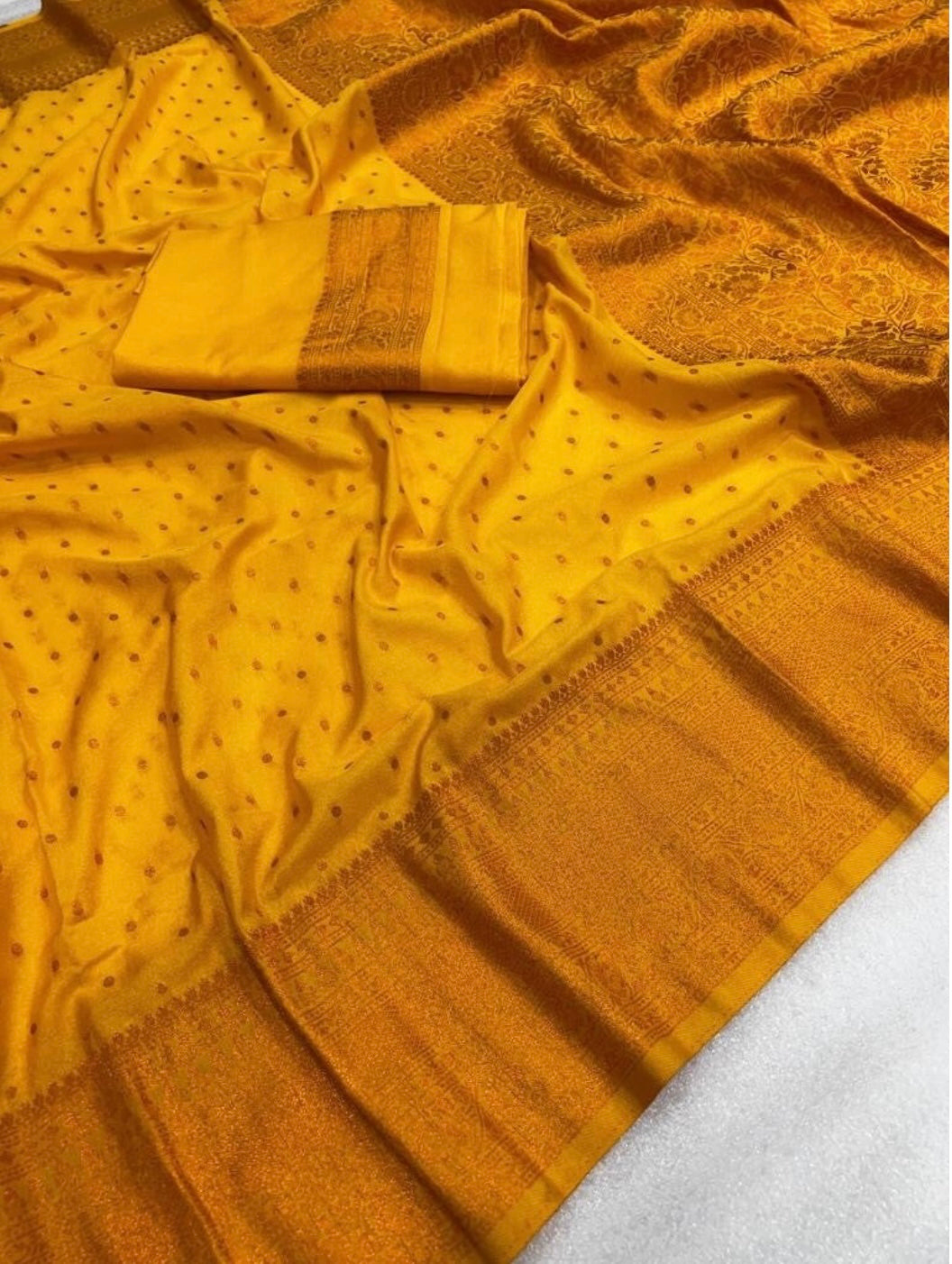 Sari "Cripta" Jaune