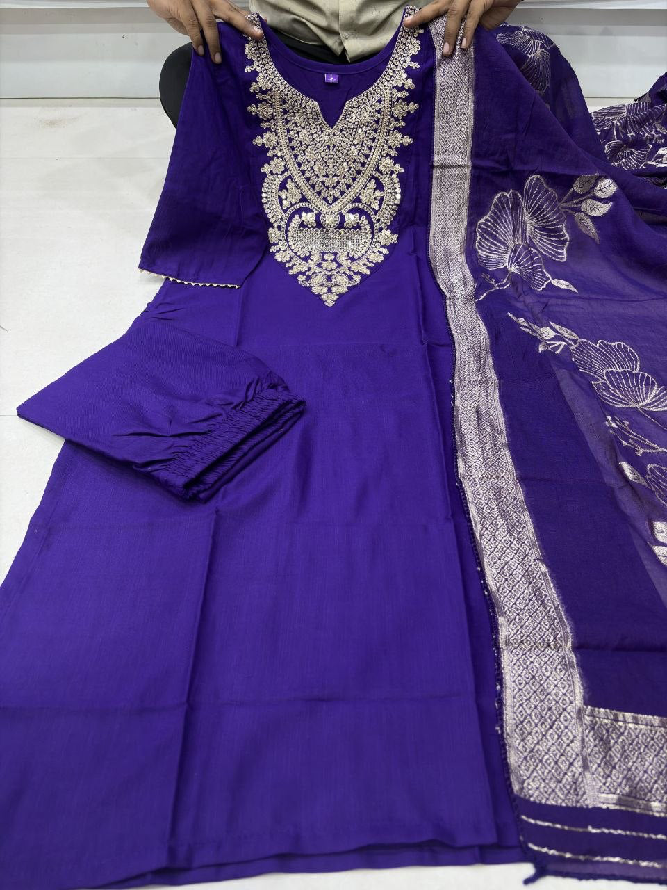 Punjabi "Allya" - Violet